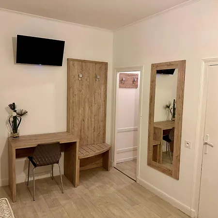 Le D'artagnan Hotell *