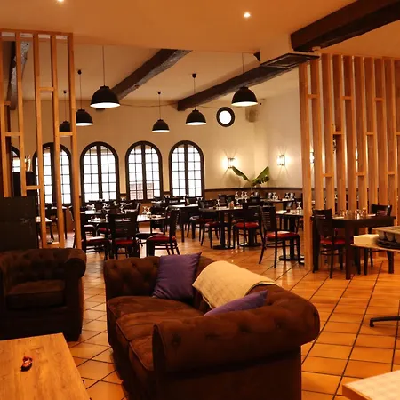 Le D'artagnan Hotell